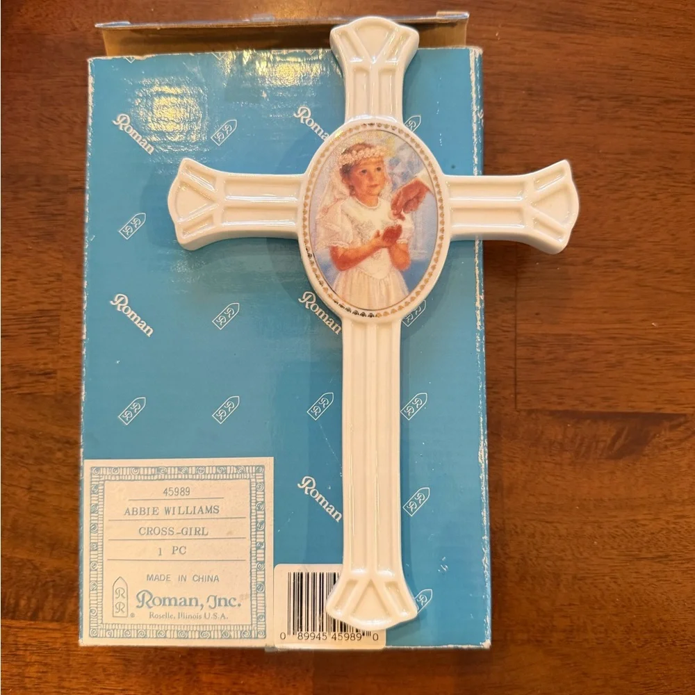 White Ceramic Cross with First Communion Design - Picture 3 of 3